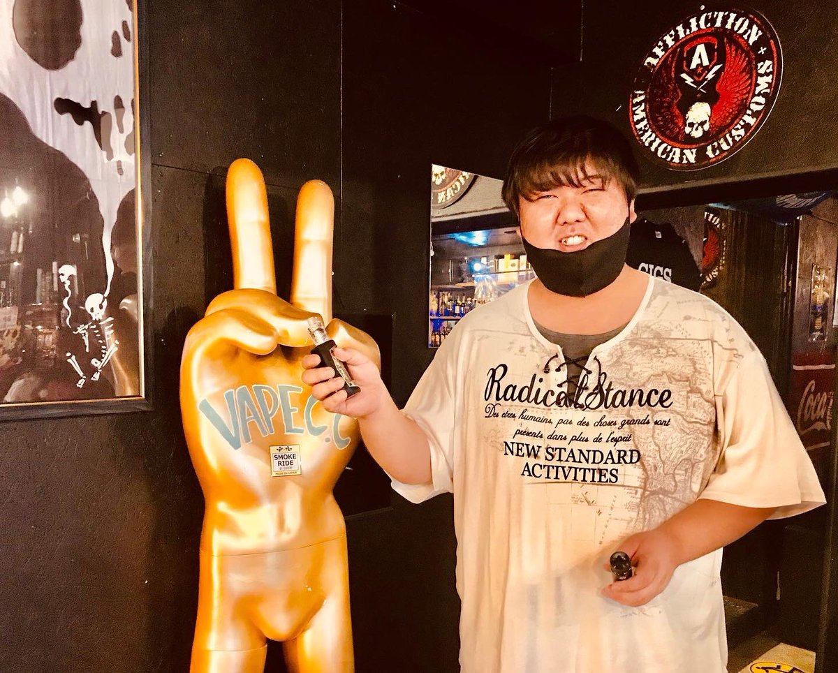 smokeride_gogo's tweet photo. 🇲🇾DarkSide juice レモネード
キンキン最強清涼感抜群の凄いヤツ😁
GemmTankG4で見事なJET♪
美味しい笑顔最高ですネ❤️
ありがとう御座いました‼️
VAPE電子タバコC.C
越谷市大袋駅東口徒歩2分
048-971-9622
#vape #vapecc #vape好きな人と繋がりたい #電子タバコ専門店 #darkside #geekvape #gemmtank https://t.co/RRKtuBLgTN