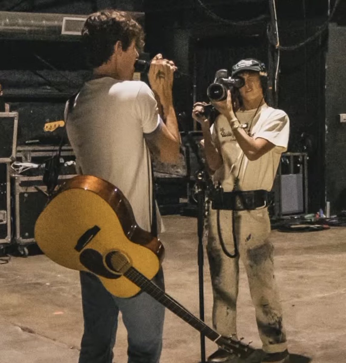 Shawn Mendes TH (slow) tweet media