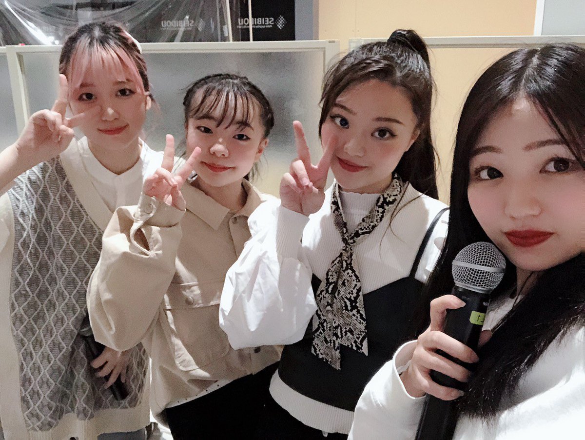 city_osaka's tweet photo. 先日は、アリオ八尾にて
#OCW パフォーマンスショーを
開催しました 💛

榊原徹士 さんが特別ゲストとして
出演して下さり
とても盛り上がりました (＾ω＾)

オフショットをお届けします 🌟

#みどりの日 #GW #エモーションライズ #イベント #大阪 #アリオ八尾 #榊原徹士 さん #パフォーマンス https://t.co/Ct5c9cjrwM