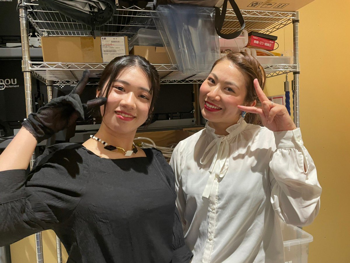 city_osaka's tweet photo. 先日は、アリオ八尾にて
#OCW パフォーマンスショーを
開催しました 💛

榊原徹士 さんが特別ゲストとして
出演して下さり
とても盛り上がりました (＾ω＾)

オフショットをお届けします 🌟

#みどりの日 #GW #エモーションライズ #イベント #大阪 #アリオ八尾 #榊原徹士 さん #パフォーマンス https://t.co/Ct5c9cjrwM