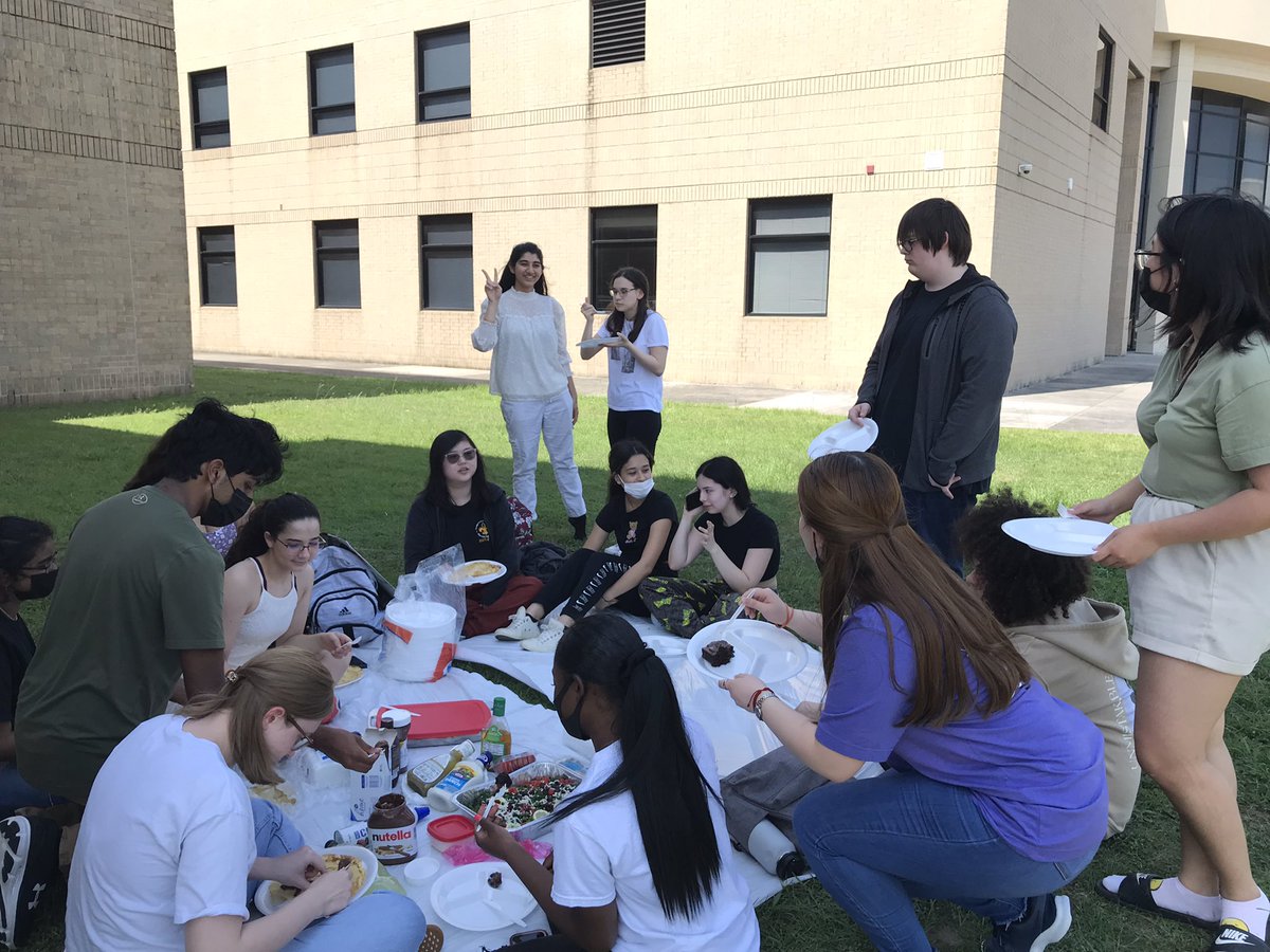 KO French tweet media