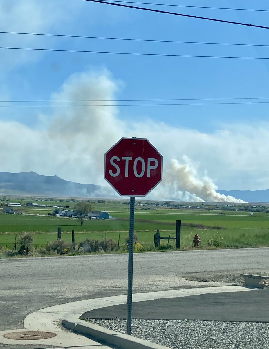 HyggeMan's tweet photo. View From The Hill...
.
.
.
.
.
#PicOfTheDay #ViewFromTheHill #NorthernUtah #BurningFields #FieldsOfFire #PreppingTheLand https://t.co/wEvUnf1WBv