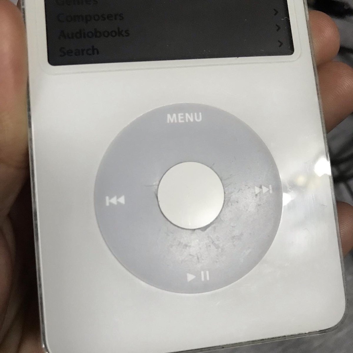 helloyoyeahh's tweet photo. iPod VDO Gen5.5 (30 GB)
🤍2090b.-
♪ แบตดี ไม่บวม ไม่ดัน เก็บไฟ
❌ตำหนิ คลิกวิวเป็นรอยตามรูป/บุบลักยิ้มด้านหลัง
♪ เสียงออกปกติ
♪ คลิกวีลปกติ
♪ จอสว่าง
♪ HDD ดี
☆แถมสายชาร์จ/เคส
#ipod #ipodclassic #ipodvdo #ขายไอพอด #ขายiPod #ipodvideo5 #ipodclassic5 #ipodgen5 #ipodvdo https://t.co/A7MWmGPCLR