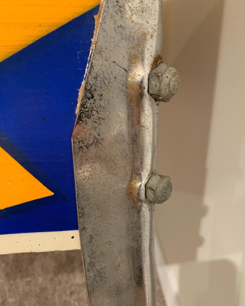 ThePinScientist's tweet image. Before and after… polishing a client’s Surfer (Gottlieb EM) legs. 🏄‍♂️ 🏄‍♀️ 

TheEMScoreKeeper.com 

#Pinball
#PinballMod
#PinballMods
#PinballRepair
#PinballRestorations
#Electromechanical
#ElectromechanicalPinball
#ElectromechanicalPinballMachine
#Restoration
#FixingIt
#Hobby