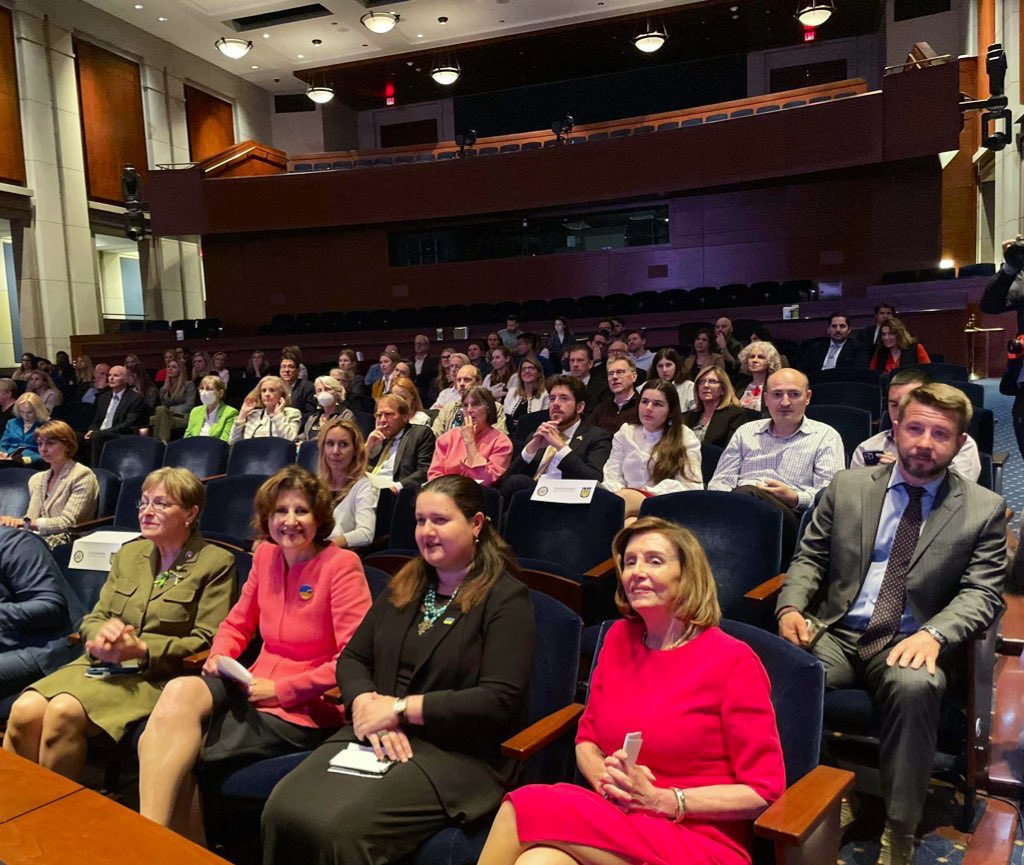 AudraPlepyte's tweet photo. Story of “Mariupolis” by late Mantas Kvedaravičius was retold at #USCongress. Mariupol has become a symbol of a will to fight for freedom &amp; values. We cannot fail it.

Honored to be joined by such a poweful group of women @SpeakerPelosi @RepMarcyKaptur @OMarkarova @HannaBilobrova https://t.co/behrMIT4e1