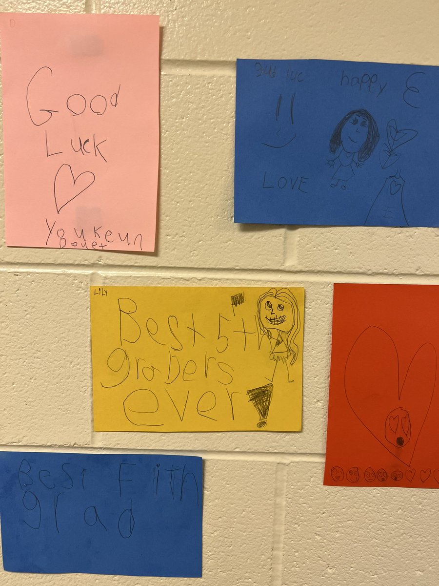 jmccroskeycb's tweet photo. Kindergarten “do your best” notes for Fifth graders 🥰🥰  @CBElementary https://t.co/dboGkynAww
