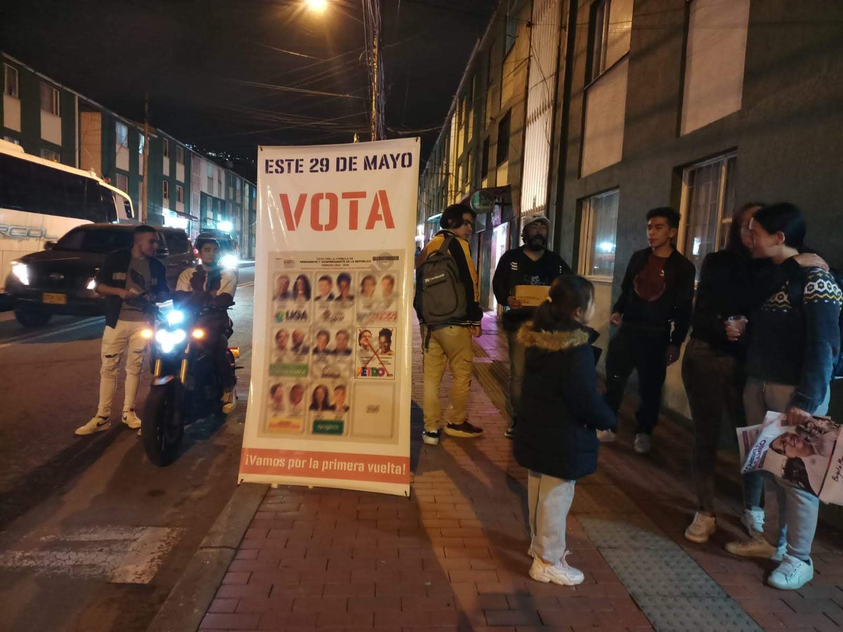pactohistorico9's tweet photo. Recorrido La Estancia - Galicia.
Este 29 de mayo vota por el cambio #elcambioenprimeravuelta #petropresidentefranciavicepresidenta #ciudadbolívaravanza https://t.co/dFJERTN6r5