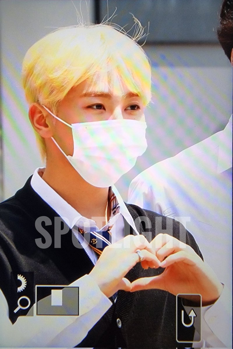 spotlight_17's tweet photo. 220512 아는형님 출근 Preview
💛💛💛💛💛
#세븐틴 #SEVENTEEN #승관 #SEUNGKWAN https://t.co/LmXhxENopZ