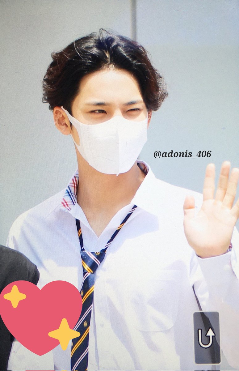 ADONIS_406's tweet photo. 220512 아는형님 출근 #민규 프리뷰

🐶👋

#세븐틴 #SEVENTEEN #김민규 https://t.co/W6kgn9YzbZ