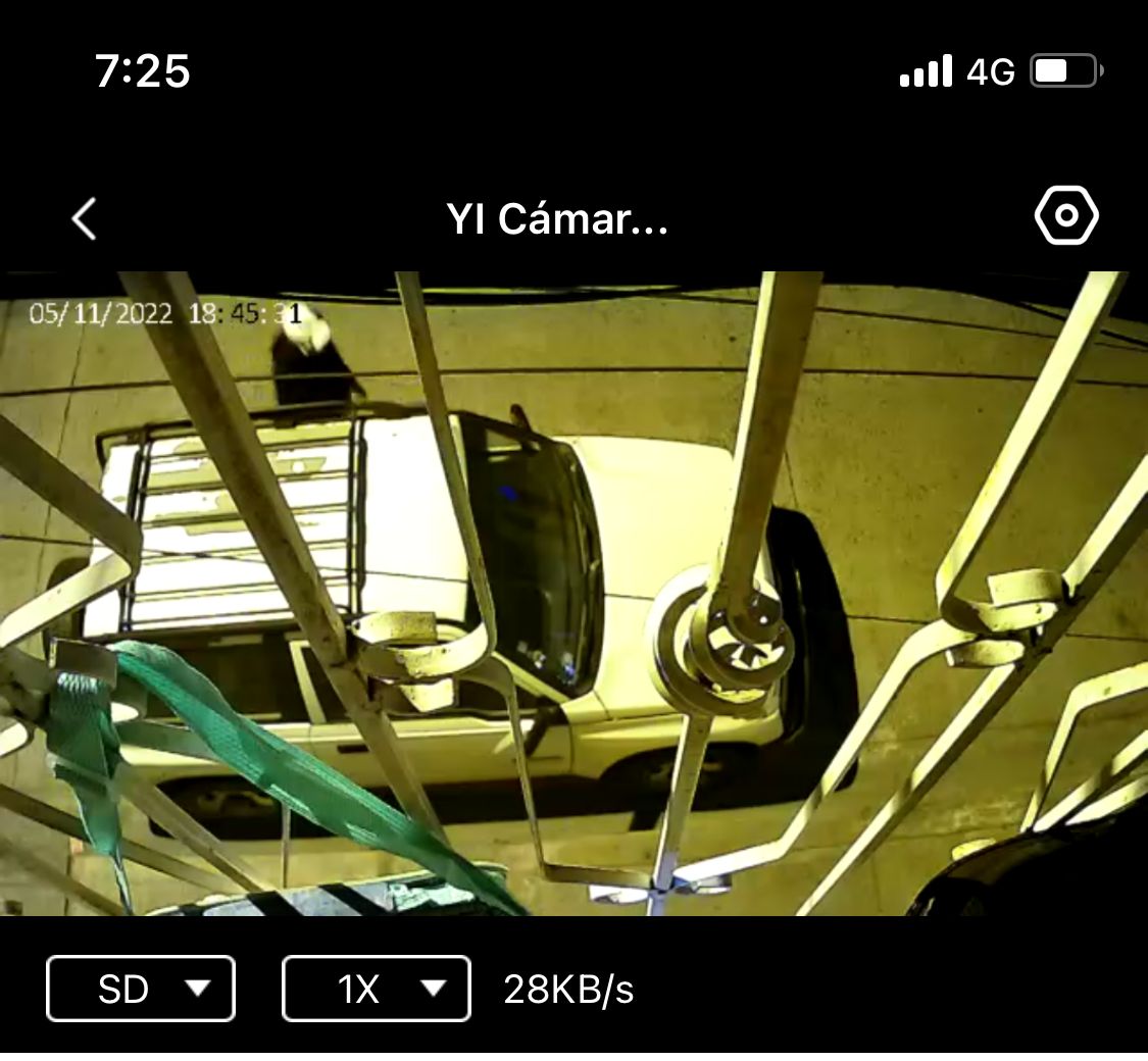 Alfredo79814036's tweet photo. Hoy se robaron este carro, Vitara 3 puertas placas GOL-815 cualquier información al 0983827468 https://t.co/BfKuae2oOq