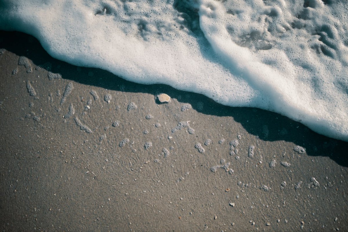 Happy06an's tweet photo. Come and listen to the sound of the waves https://t.co/femlwY3J7Q