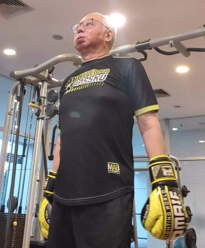 drprasadmurthi's tweet photo. @NajibRazak bossku ready for the fight. https://t.co/VXby62xYBR