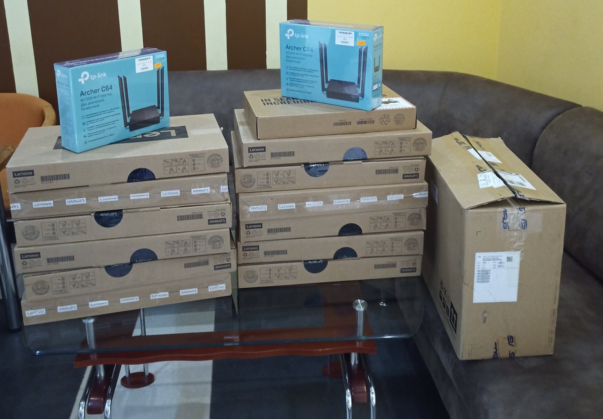 UNDPUkraine's tweet photo. Protecting livelihoods through business recovery is one of our top priorities at @UNDP in #Ukraine. For example, w/ support from @EUDelegationUA, we delivered IT equipment to the Donetsk Oblast State Employment Centre to support efforts to keep Ukrainians working. #StayAndDeliver https://t.co/OFuoC8n993