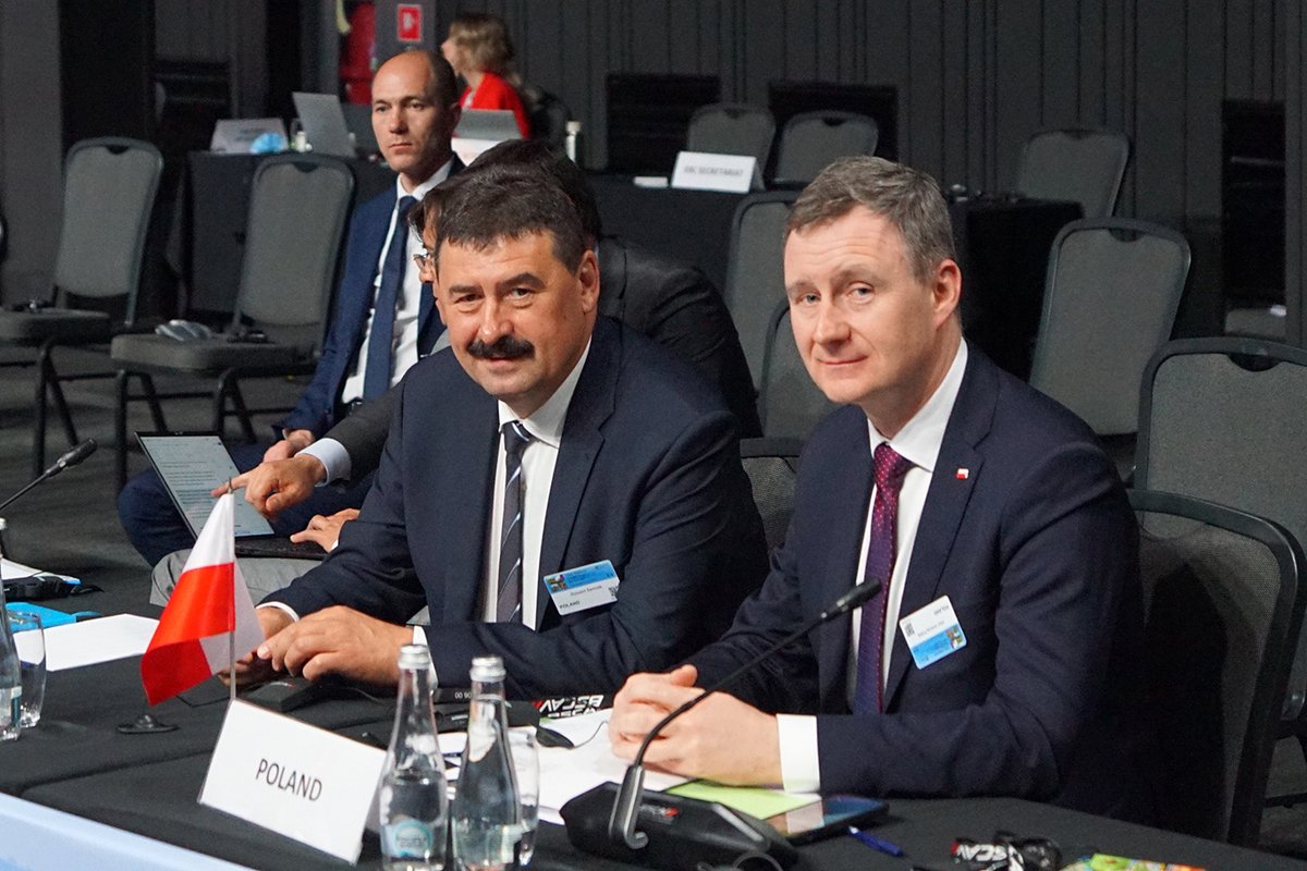 MRiRW_GOV_PL's tweet photo. Sekretarz stanu @BartosikRyszard i podsekretarz stanu @k_cieciora reprezentowali 🇵🇱podczas 33. Sesji Konferencji Regionalnej @FAO dla Europy.
➡️https://t.co/Z2aAInC8Kn
#FAO #ERC33 https://t.co/G5KY9VIMFi