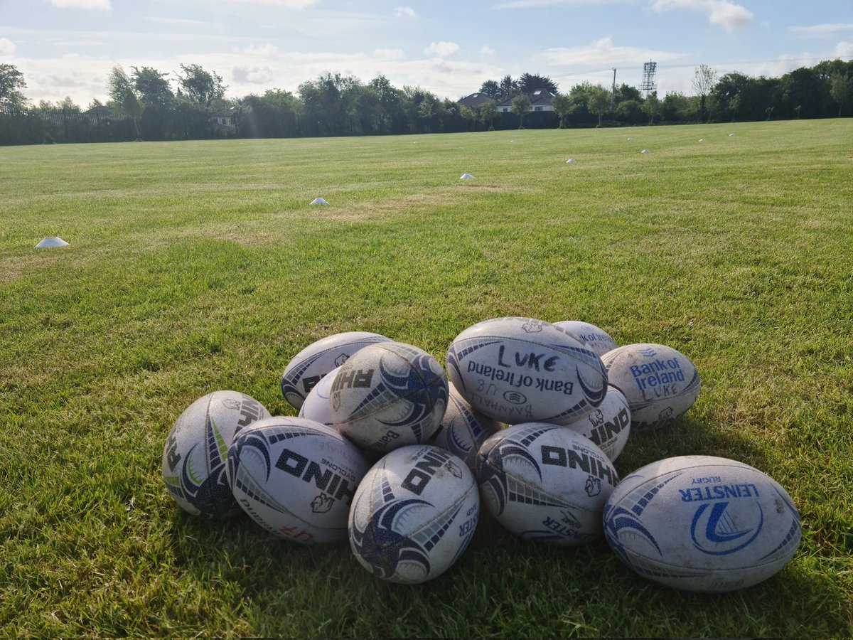 Back at Scoil Bhride in Leixlip nearly 1 year to the day! Gonna be great to see all the pupils again! @SBhride @LeinsterBranch @mubarnhallrfc