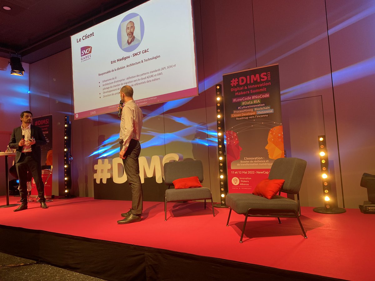 ITiForums's tweet photo. #onstage @AlgoTechFrance & @GroupeSNCF que #apisation #NoCode dans le cadre du projet des Gares Numériques #DIMS2022 @IMA_Innovation https://t.co/7t8yMwrqsM