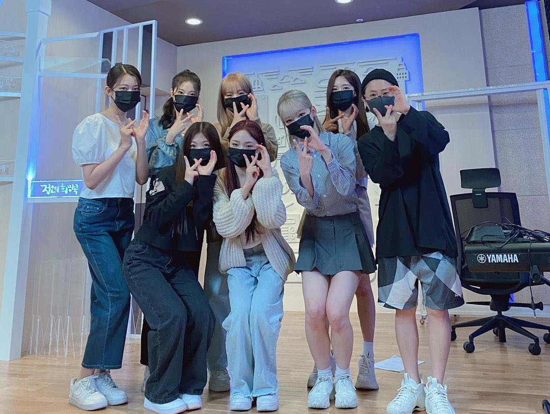 HYEJUfr_FAN's tweet photo. ꒰ 📲 ꒱ | UPDATE INSTAGRAM - 12.05.22
‣ Le compte officiel de mbcradio12 a publié des photos avec les membres lors du passage de CLASS:y à la radio :
🗝 https://t.co/eNuea91wGU
#CLASSy #클라씨 #CLASSy_SHUTDOWN_OUT #CLASSyデビューおめでとう #클라씨_데뷔_축하해 https://t.co/x9EAOPx5VV