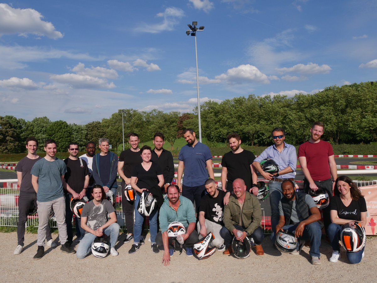 HR_Team_Group's tweet photo. Hier soir, notre Team Leader Arnaud et son équipe ont eu le plaisir de se retrouver pour une session karting de haut niveau...🏁🏆 

Entre rire et queue de poisson, c'était un moment fort en émotion ! 🏎️💨

#Kart #afterwork #F1Miami #LewisHamilton https://t.co/GNBo48lnZ6