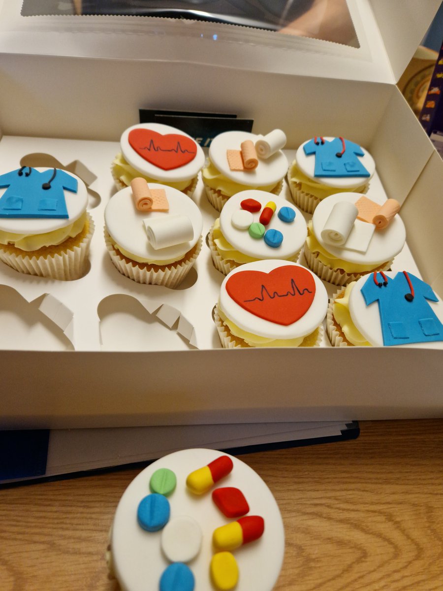 Happy International Nurse's Day! Taking time today to appreciate all of our colleagues at <a href="/LeedsandYorkPFT/">Leeds & York Partnership NHS Foundation Trust</a> and extra grateful to our Matron Sarah for the cupcakes 😍
#NursesDay