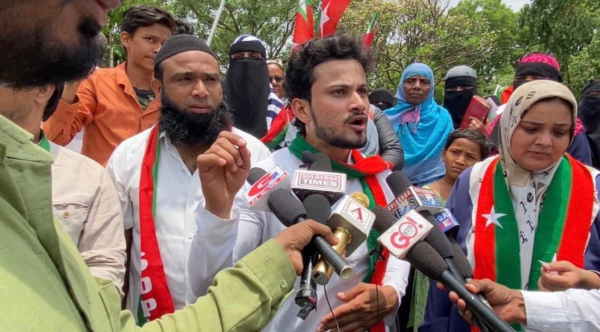 AleemIlahi's tweet photo. Today SDPI Gulbarga was organised a “SHAV YATRA aka JANAZA” Against the anarchy of BJP Govt but Police Not Given Permission for Shav Yatra. 

@rashtrapatibhvn “Dismiss the corrupt BJP Karnataka State Govt&amp; Implement the President Rule”
#PuppetBommai #KarnatakaGovernmentScam https://t.co/EhaxkLCmGY