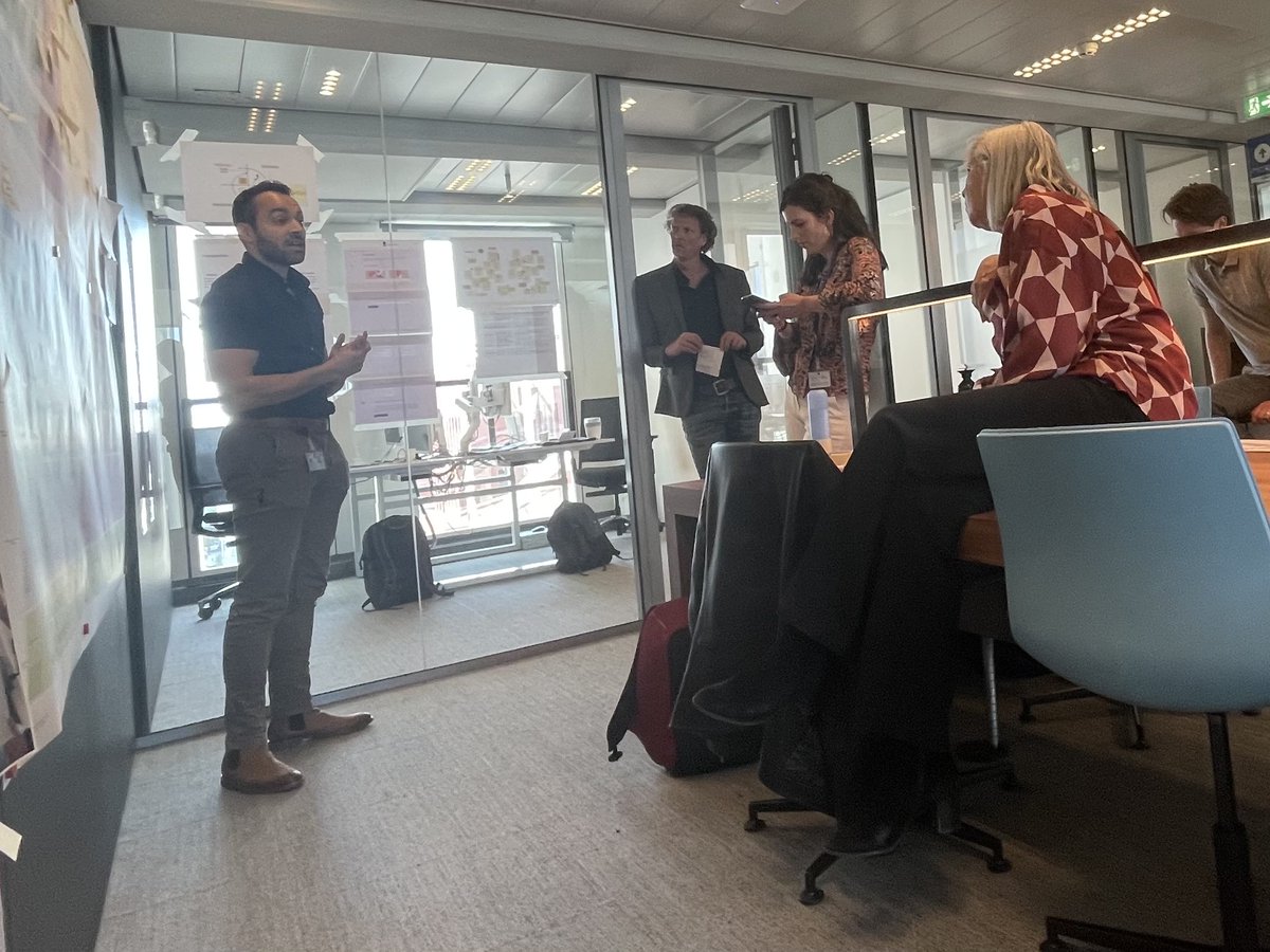 Ons team Klantinzicht heeft de nieuwe directeur IND <a href="/Rhodiamaas/">Rhodia Maas</a> mee mogen nemen in de werkzaamheden van klantreizen en design thinking!