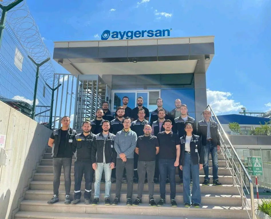 aygersanAS's tweet photo. odelo Türkiye Bursa fabrikasından Yalın Üretim Uzmanları Özgür Dursun bey ve Uğur Engin Eryiğit bey ile 3 günlük 5S ve Kaizen eğitim/saha uygulamaları gerçekleştirdik. Kendilerine teşekkür ederiz.
#aygersan
#odelotr https://t.co/8tv9CCVBgD