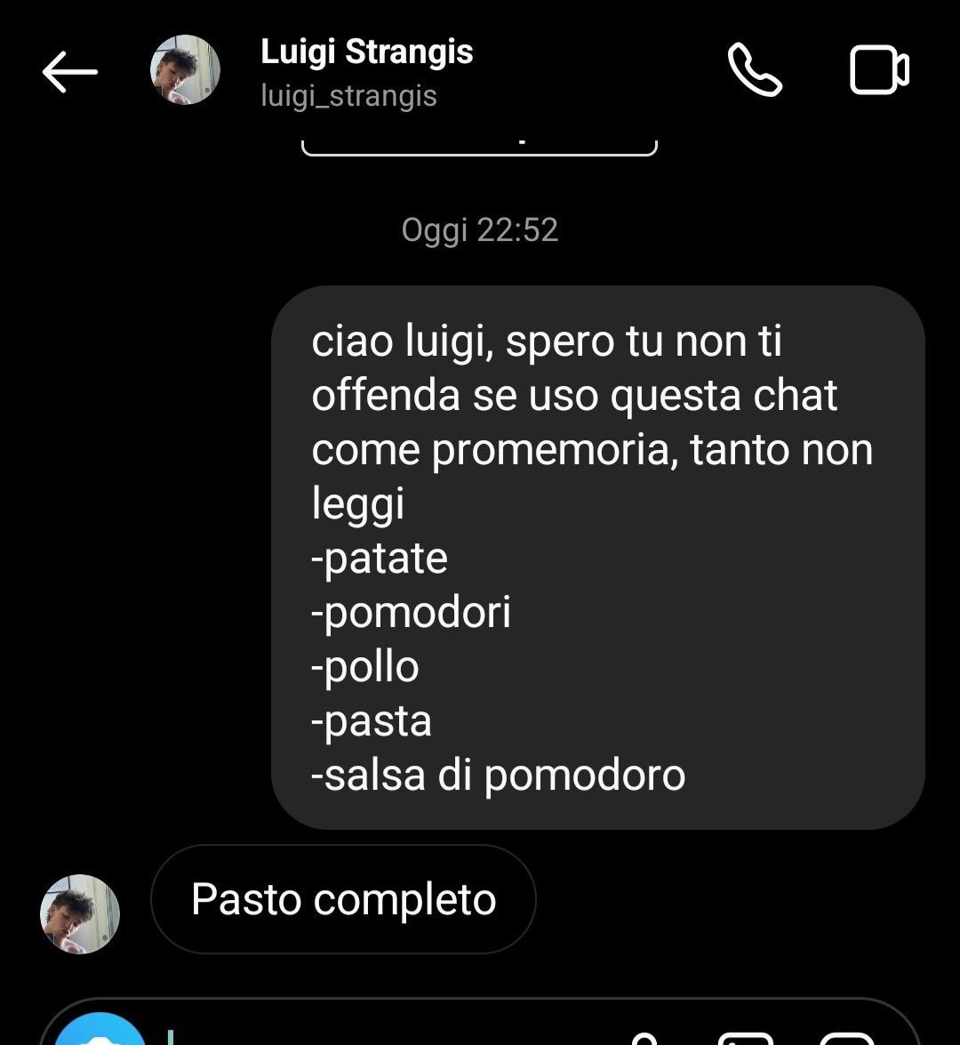 mariiaaa0908's tweet photo. trova le differenze 😅
#carolapuddu #caroligi https://t.co/f4A1BSOqVi