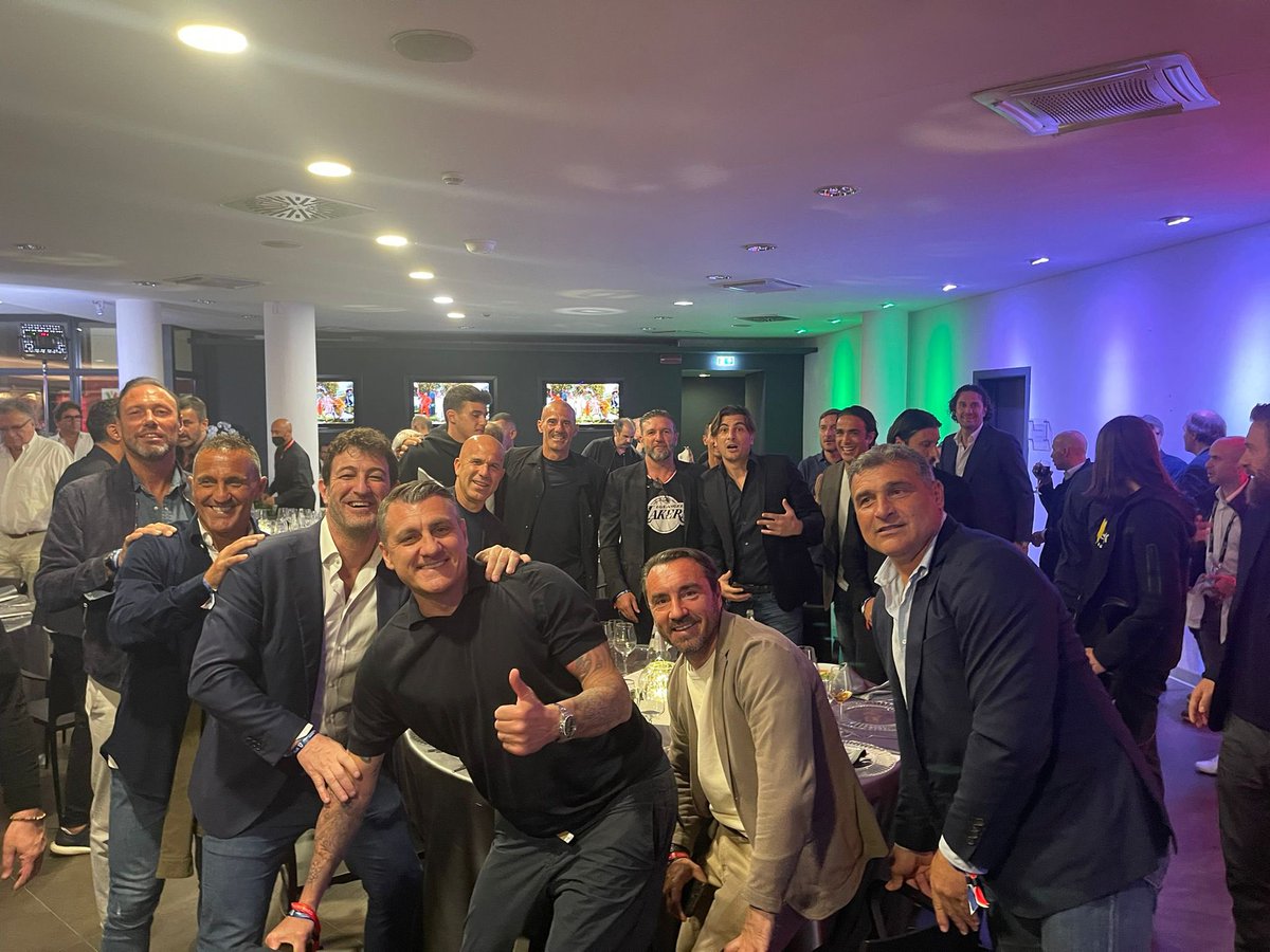 Christian Vieri tweet media