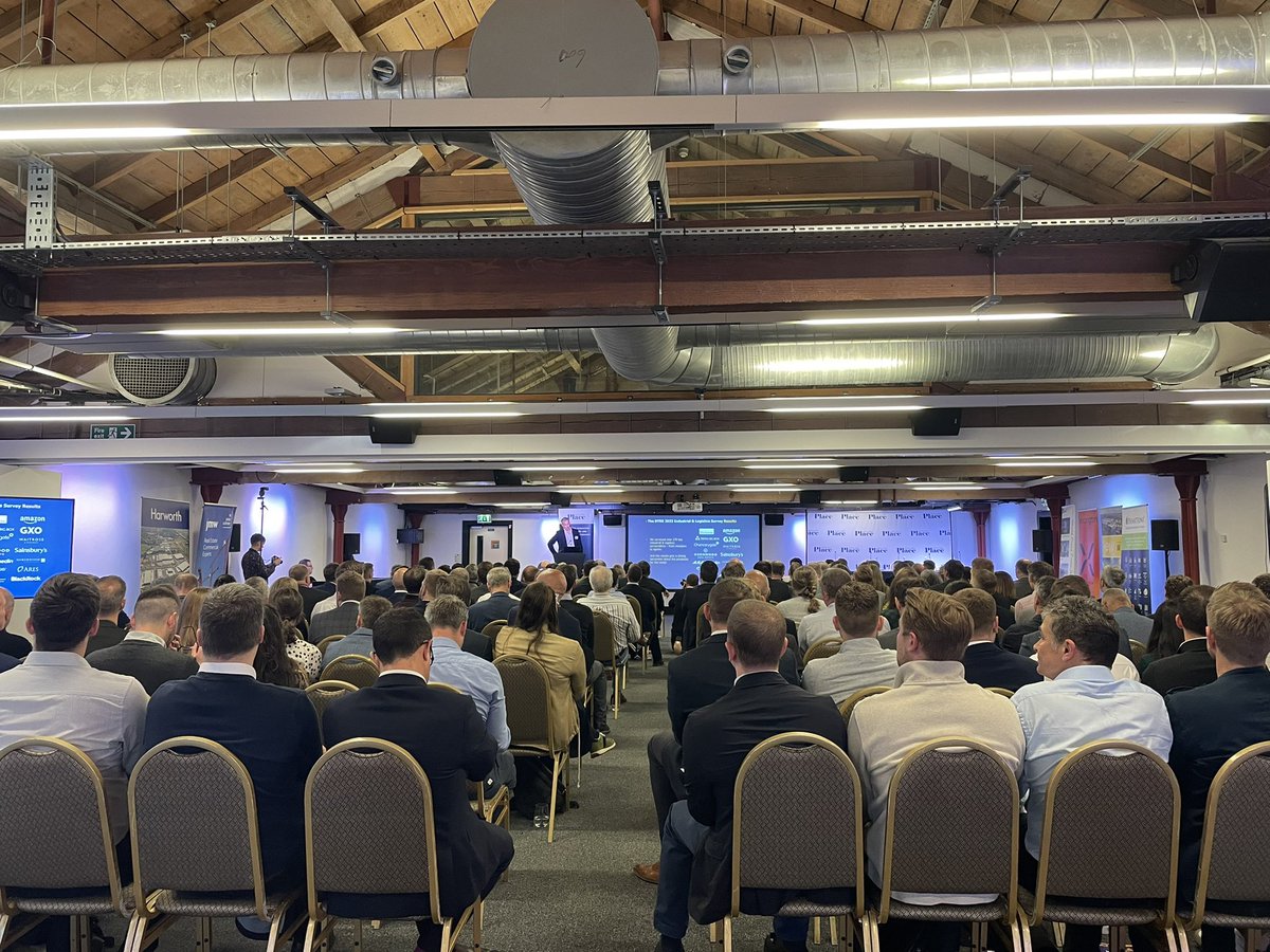 LauraAtPlace's tweet photo. Great presentation from Andrew Lynn @Dtrelynny on the state of the market to kick off today’s Industrial + Logistics conference! #PlaceNWLive https://t.co/bLVPyVofUH