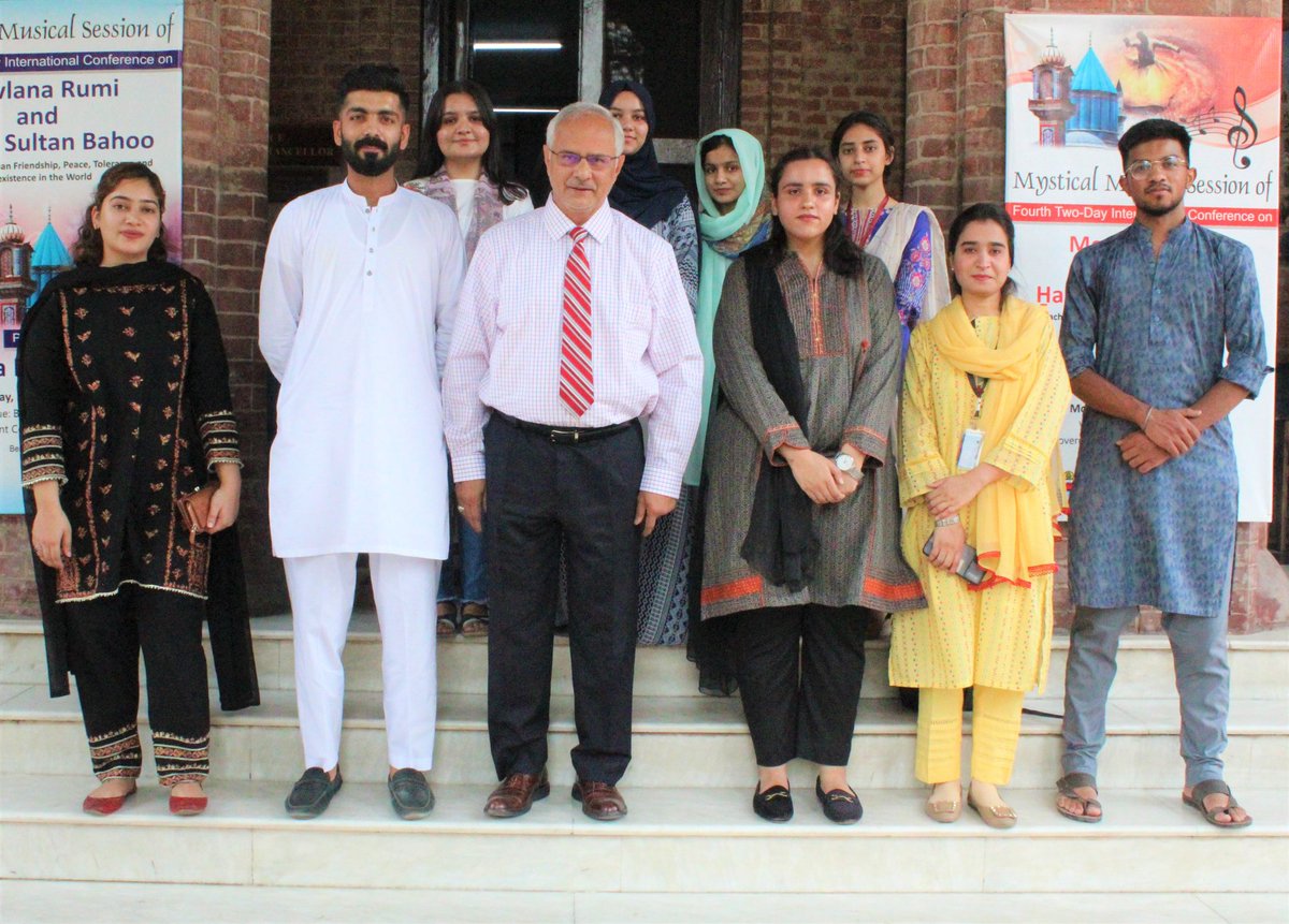 KhoranaSociety's tweet photo. The senior members of Khorana Society of Biotechnology and Microbiology invited the honorable and worthy Vice Chancellor, Prof Dr Asghar Zaidi (@zaidia) to the event "𝑳𝒆𝒄𝒕𝒖𝒓𝒆 𝒐𝒏 𝑺𝒆𝒆𝒓𝒂𝒕-𝒖𝒍-𝑵𝒂𝒃𝒊 ﷺ" conducted on 11th May 2022 at the Physics Seminar Hall. https://t.co/eL4t8N6Apk
