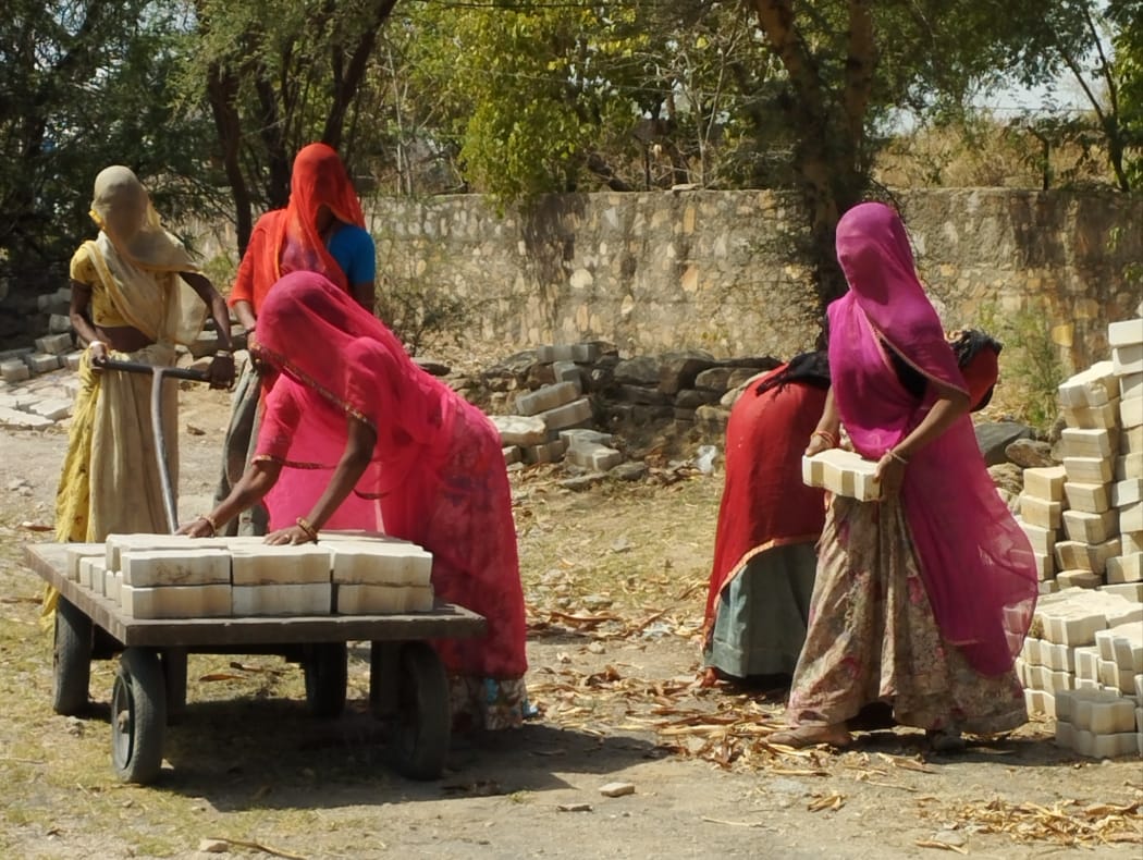 manjari_org's tweet photo. It is truly #inspiring to see our #Sakhis from two Village Organisations in #Debari, running their own #paverblock manufacturing unit and working in it too. The women themselves took the initiative to start the unit in February2020 and sold an impressive 85,000bricks immediately. https://t.co/KT35UyocvH