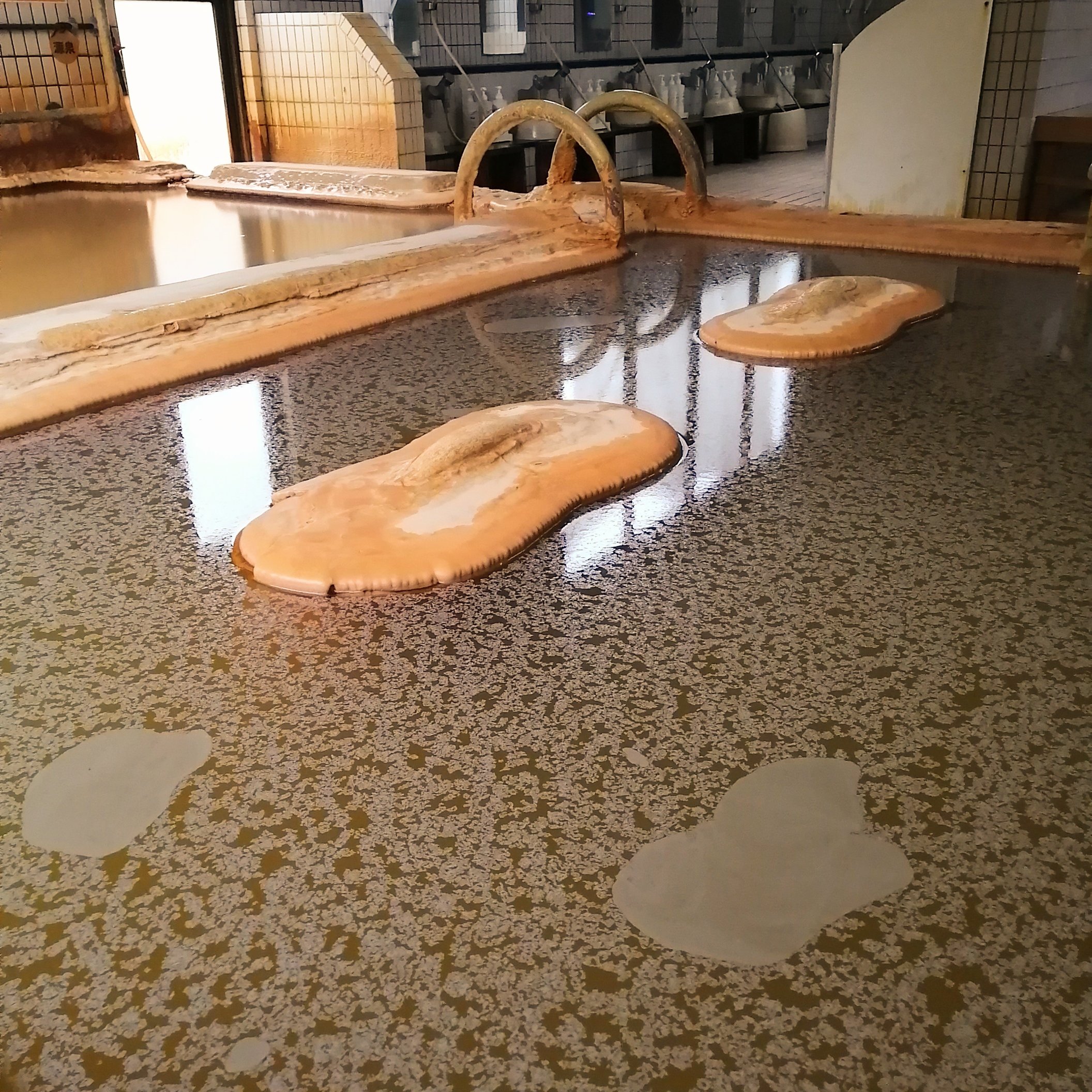 花山温泉 薬師の湯 湯の花は日によって様々な表情を見せます 日帰り温泉 花山温泉 花山温泉薬師の湯 薬師の湯 わスパ 女子旅 女子旅行 子供と旅行 天然炭酸泉 純温泉 温泉 サウナ 炭酸泉 T Co Hhpzdebxm4 Twitter