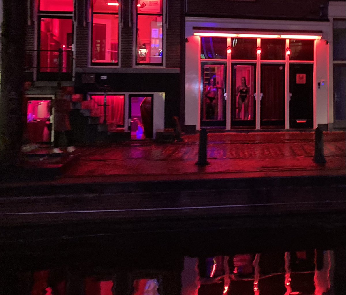 Baguuun's tweet image. Ажлууд бүтсэн. 

Өнөөдөр өнгөрсөн удаа амжаагүй ганц нэг музей үзнэ. #амстардам

#Nederland