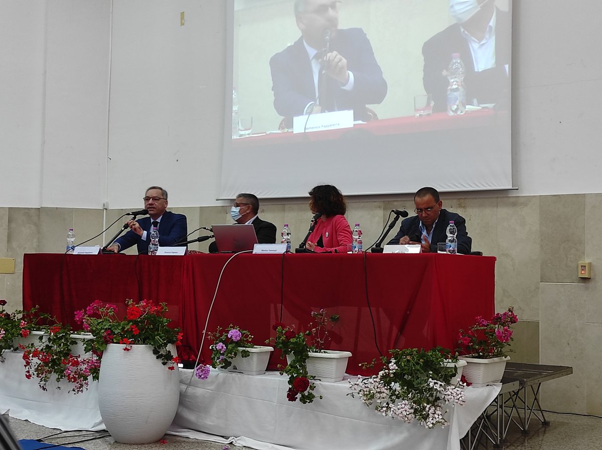 amicidellaterra's tweet photo. 🇮🇹 A Sibari parte con i saluti istituzionali l'evento di lancio del Forum Mediterraneo per la Gestione Ecosistemica applicata del progetto #MED4EBM. Ci hanno raggiunto il sindaco G. Papasso, il direttore delle riserve A. Brusco e il direttore generale #ARPACAL D. Pappaterra https://t.co/Nh9oB2OYWS