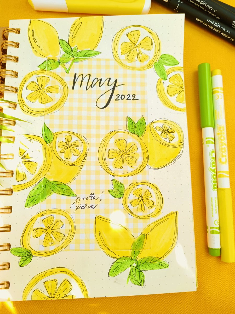 OrnellaDechen's tweet photo. I am back at bullet journaling with this yellow lemon theme 🍋💛 https://t.co/BVozrb8hHo