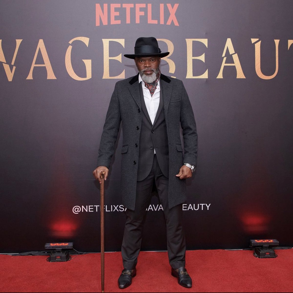 DumDiesel's tweet photo. “Show me the money!!!!!” - 

…

My parents are PROUD!!!!

…

#SavageBeauty, a @NetflixSA original series, is NOW AVAILABLE for streaming 

…

BINGE!!!!

… https://t.co/n494XOWAOi