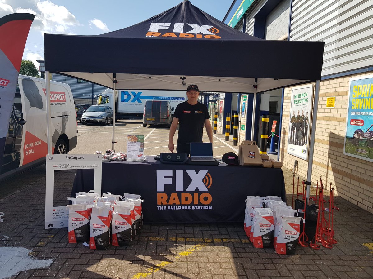 FixRadioUK's tweet photo. Check out a pair of Bristols on tour with @ToupretUK - Merchants Trade Park today and Longwell Green Trade Park tomorrow - both @ToolstationUK. Grab a free bag of filler, a Fix breakie bag and loads of goodies and prizes! #Bristol #ToupretOnTheRoad #GetSetForSummer #builders https://t.co/1Qu2eMwgMI