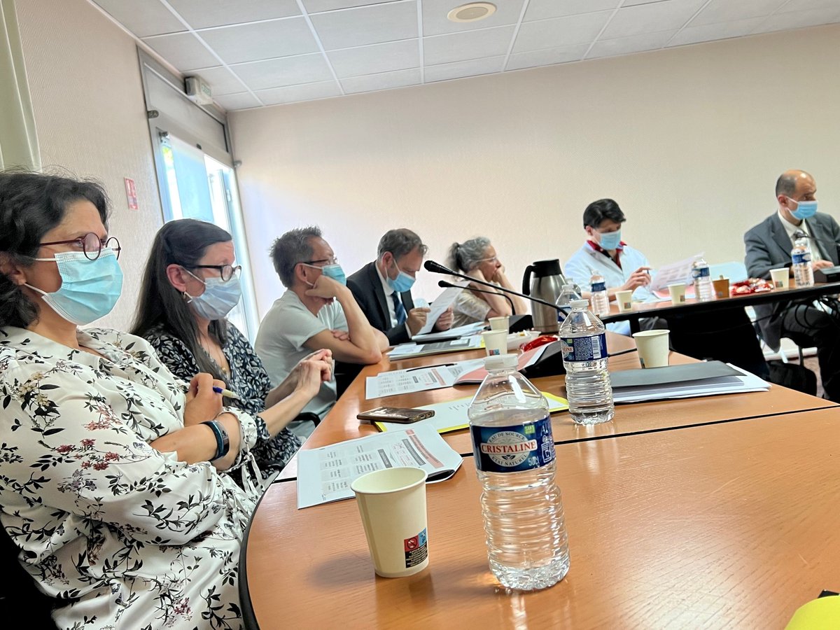 CentreChsf's tweet photo. Deuxième séance de la Commission Médicale du Groupement Hospitalier de Territoire Ile-de-France Sud (CHSF Evry-Corbeil, CH d'Arpajon, CHSE Dourdan/Etampes). Une séance marquée par le lancement des travaux du projet Médical de Territoire 2022 - 2027. https://t.co/y8xzNZBxE6