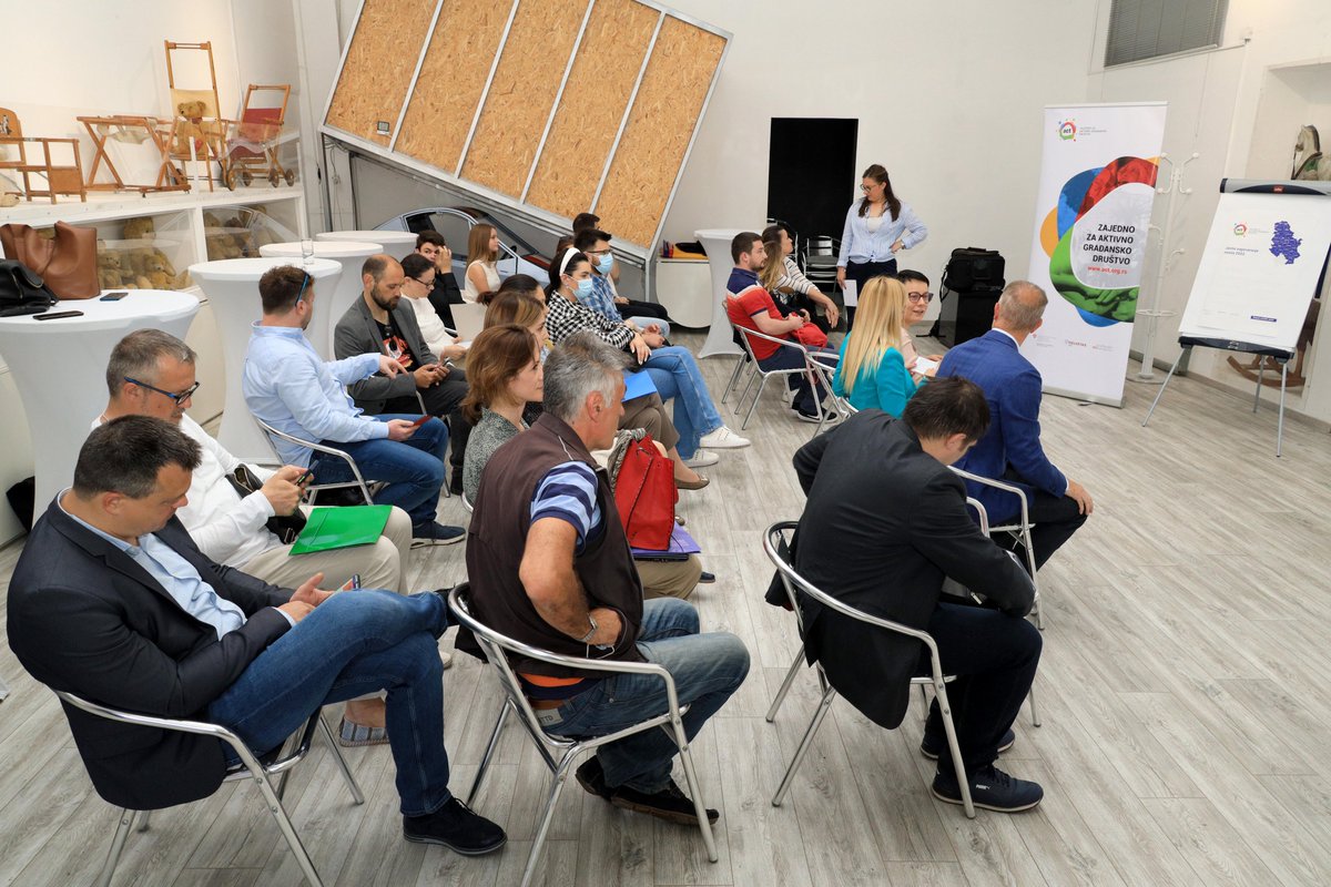 ActGra's tweet photo. Lepo smo se proveli i podelili grantove :) @CeporaOrg @bgcentar @retkebolesti @KoalicijaSP @srednjoskolci @PravniSkener @gradjanske #ACTgra #ACTprojekat #ACTekipa #civilnodrustvo

https://t.co/bd2wD4UcTT https://t.co/HBdrxfmytZ