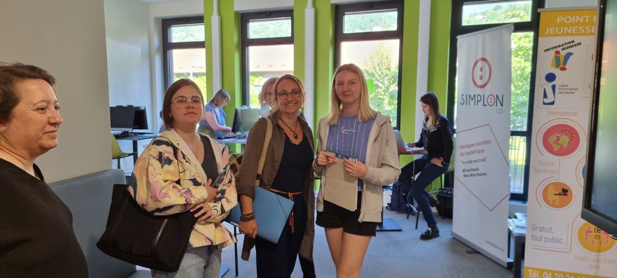 En direct du bus de l'orientation présent à la MLJAT. Au programme découverte des métiers en réalité virtuelle. De nombreux partenaires sont également présents à la MLJAT pour faire découvrir au public les métiers en tension qui recrutent.