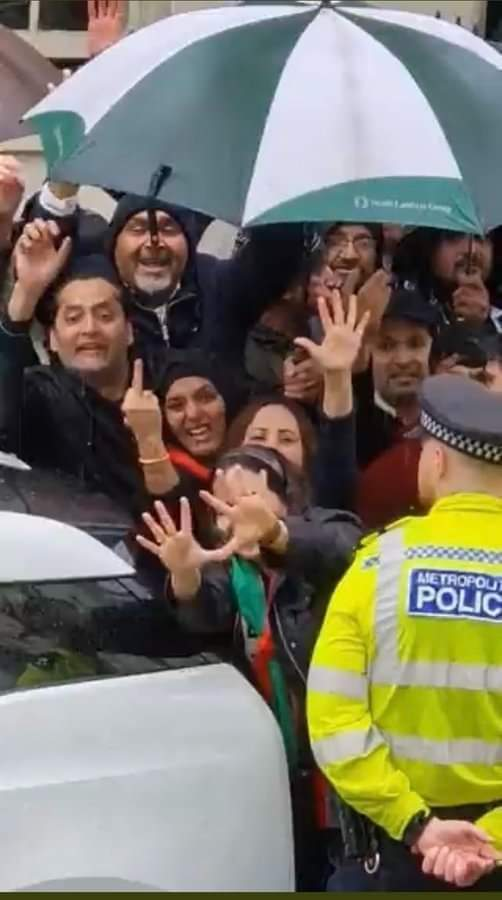 اوور سیز پاکستانی ہمارا اثاثہ ہیں، یہ ایک فلاحی ریاست بنانے کے لیے خان کا ساتھ دے رہے ہیں۔ ہمیں ان پر فخر ہے۔