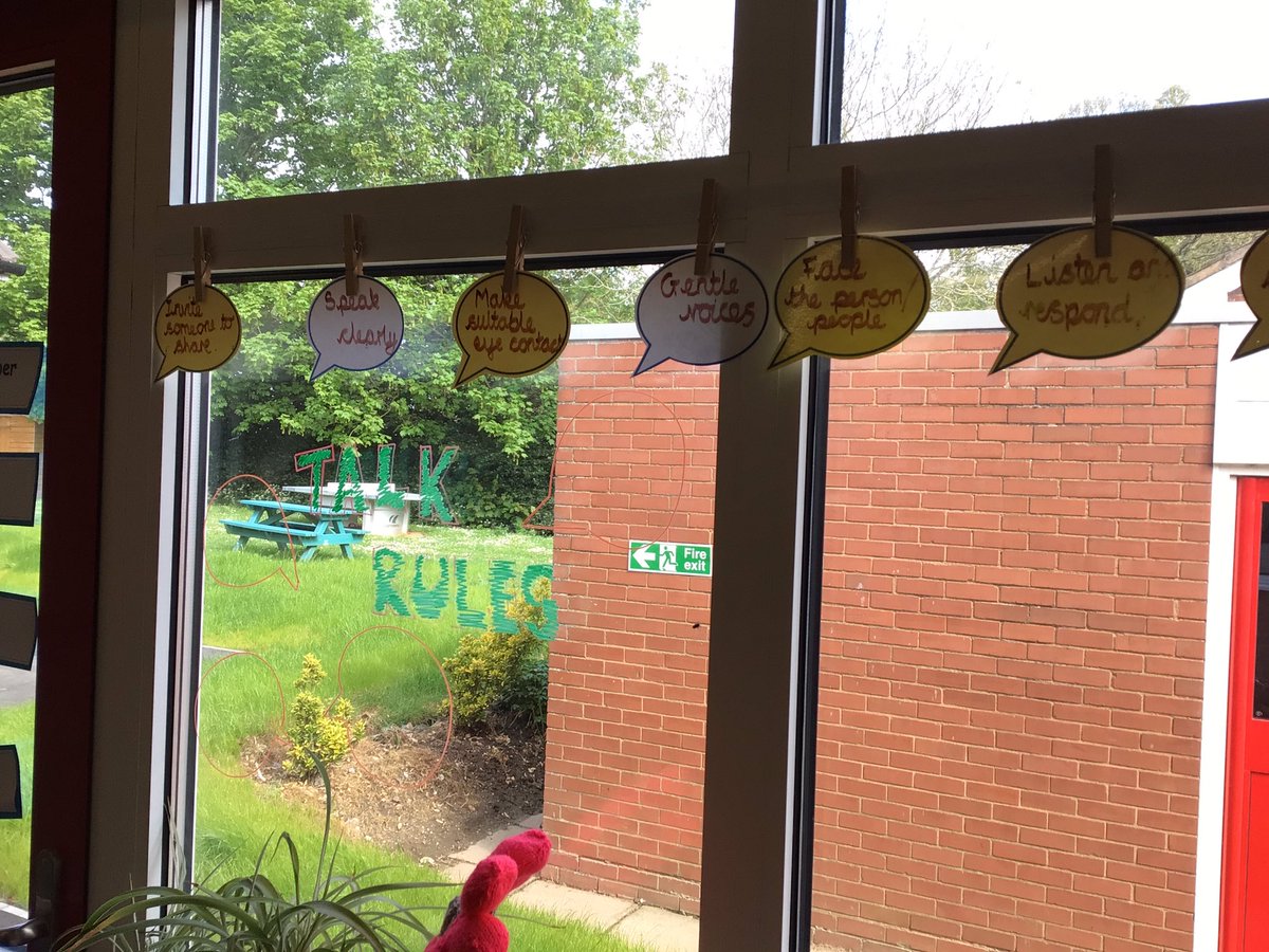 HighamRISE's tweet photo. #Class2 using #talktactics to discuss our book character.
#communication #talktools #flourish #succeed
@voice21oracy @Rise_MAT https://t.co/mioRtP3L2v