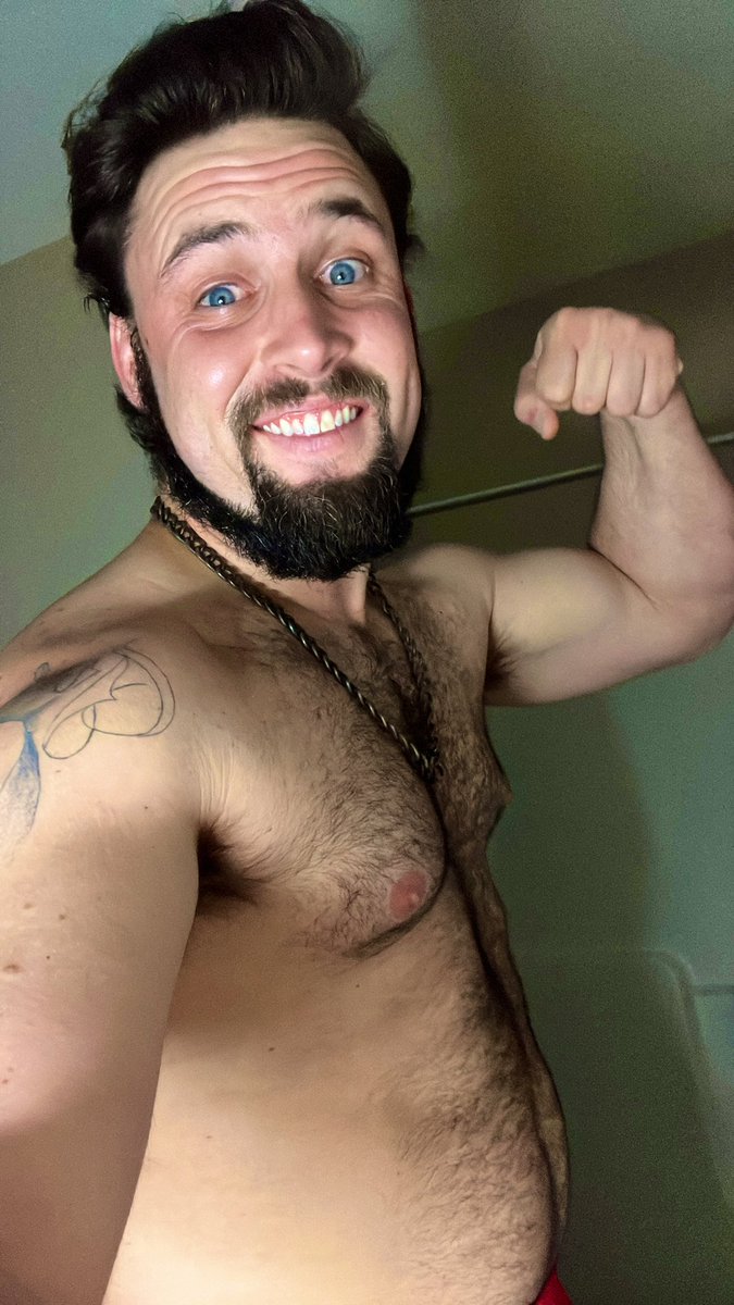 DaddyG1718's tweet photo. GOING LIVE4FIVE in about 5 minutes and it’s gonna be a good one…. 😈😈😈 Dancing for 30 minutes on here and who ever cash apps me the $5 and messages me on twitter will get the private link to the LIVE4FIVE private shower show  after the dancing! 😘

Cashapp: $daddyg1313 https://t.co/kwajRV8AY2
