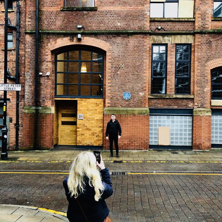 All aboard the double decker red bus!

More seats have been added to the Oasis tour on 1st June before the huge <a href="/liamgallagher/">Liam Gallagher</a> Etihad Stadium show

11am - 2pm