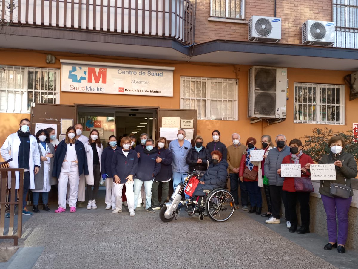 #DiaInternacionaldelaEnfermera 
Reconocimiento a las enfermeras de nuestro centro por su trabajo diario.