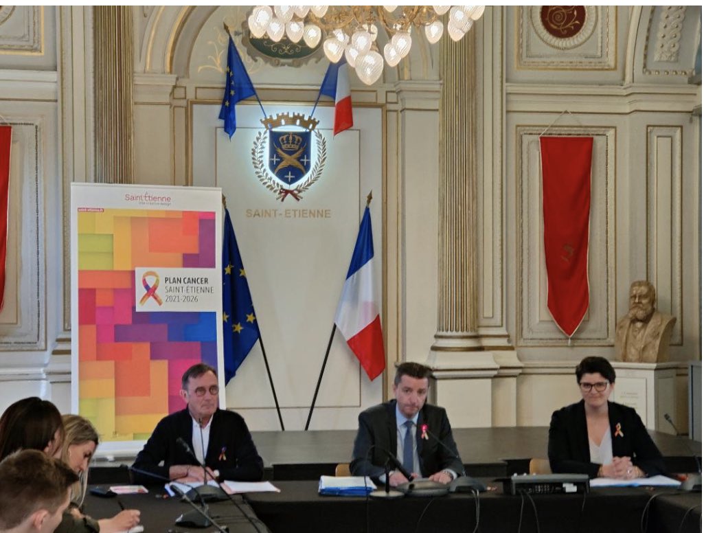 radio_ondaine's tweet photo. #plancancer #saintetienne #radioondaine
vendredi 13 Mai, la ville de @saint_etienne_ lance son Plan Cancer. @radio_ondaine vous invite à écouter aujourd’hui, à 11h30, Patrick Michaud, adjoint en charge de la Santé et du Plan Cancer. @PerdriauGael @Dep_Loire42 @LigueCancer42 https://t.co/6yrHP2Sxq9