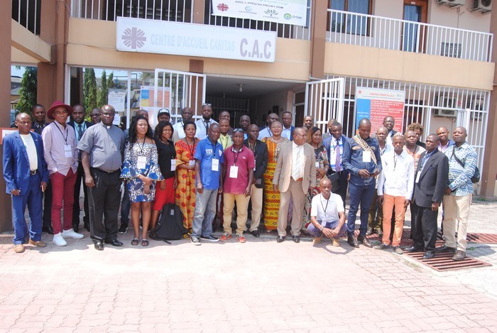 DgmRdc's tweet photo. L'atelier national sur la foresterie communautaire et les Droits des Peuples Autochtones en RDC tenu à Kinshasa du 09 au 11 mai 2022,https://t.co/RXlVJ61pZO https://t.co/B5TFcwMEc3