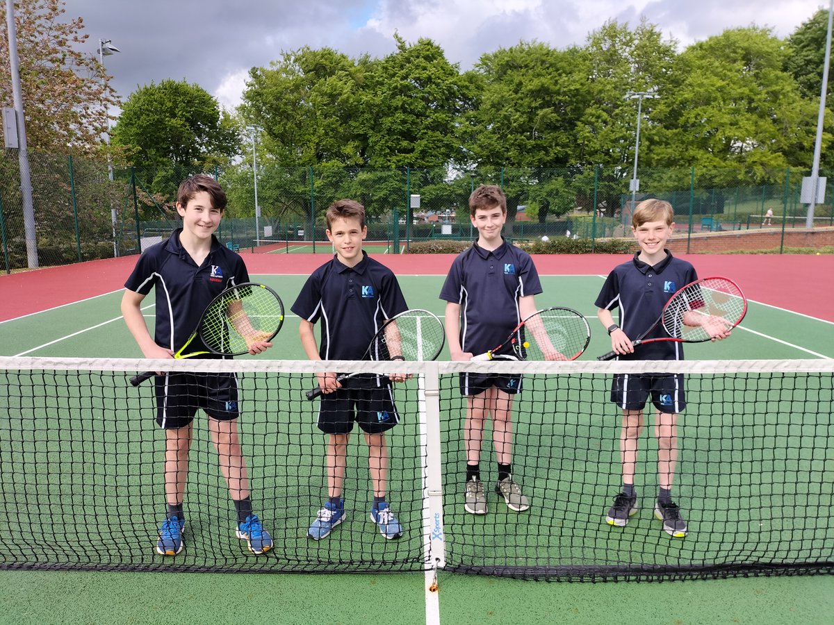 KingAlfredsPE's tweet photo. The rain stopped just in time for U13 &amp; U15 Boys Tennis fixture at home @WantageLTC  against Matthew Arnold #respect 🎾🎾🎾 https://t.co/KyTmvcQpIy