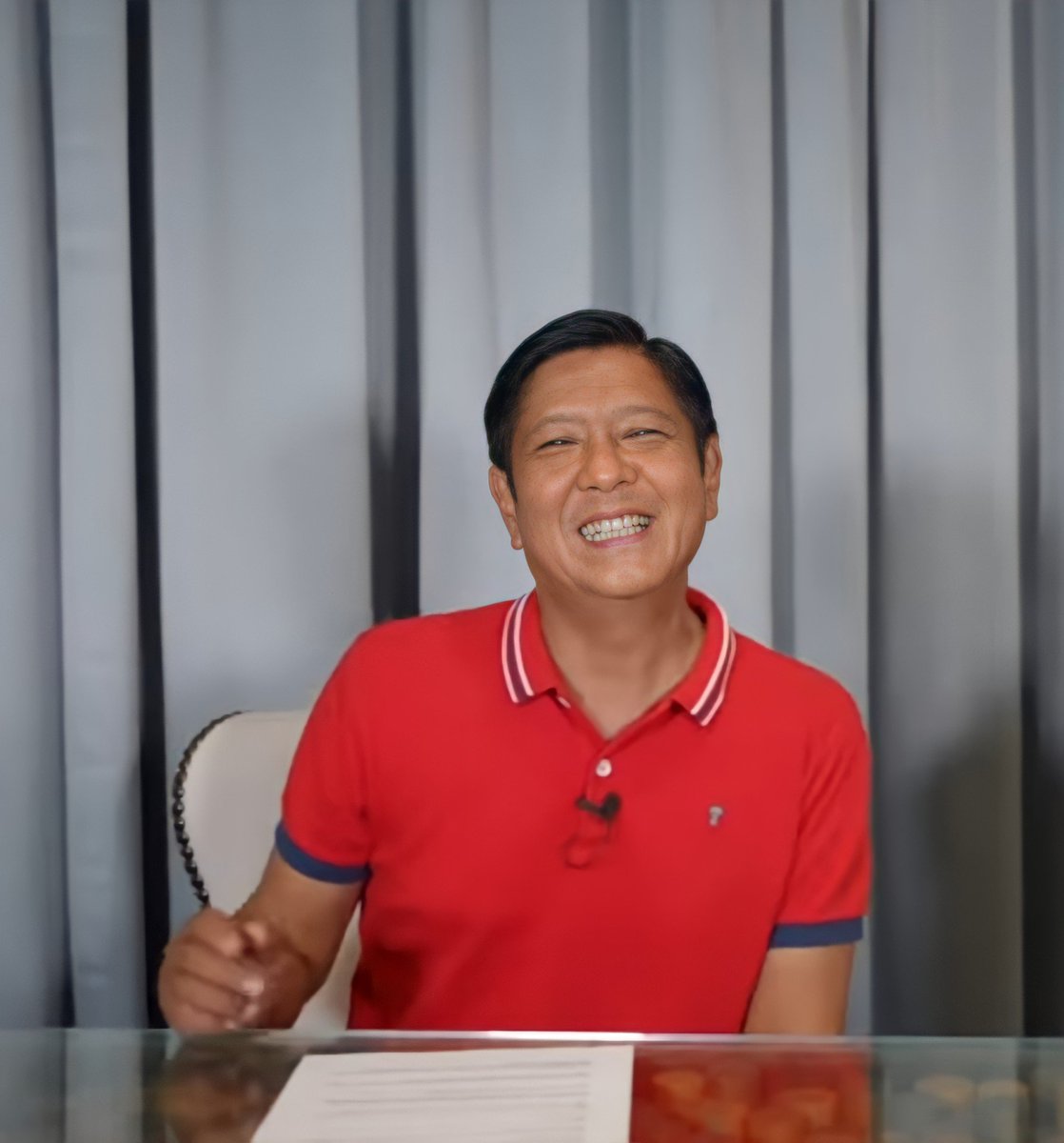 LLy0213's tweet photo. Keep smiling my President✌❤🙏
#PBBM https://t.co/VyTbbz5uI0