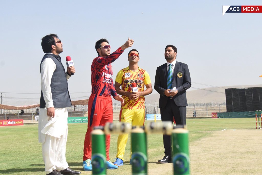 Hindukush Strikers have won the toss and are batting first against the Pamir Legends in the 3rd game of the Green Afghanistan One Day Cup 2022.

#GreenAfghanistan2022 | #AfghanAtalan